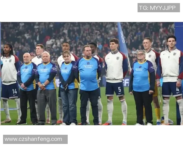 全球足球巨星榜单揭晓三位传奇球员引发热议与讨论 全球足球巨星榜单揭晓三位传奇球员引发热议与讨论