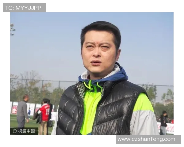 足球明星李彦的成长历程与辉煌成就全景解析 足球明星李彦的成长历程与辉煌成就全景解析
