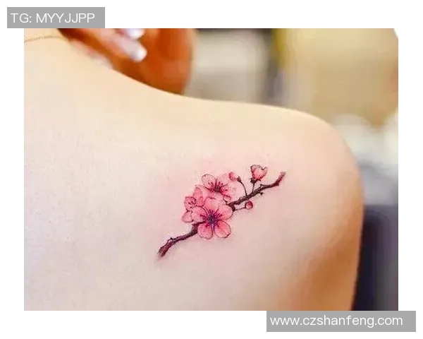 足球明星纹身设计灵感合集女性专属图案推荐与解析