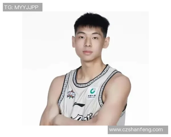 李群篮球明星的成长之路与辉煌成就全景回顾